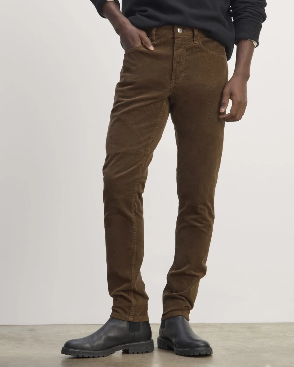 The 5-Pocket Pant in Corduroy | Cocoa (2)