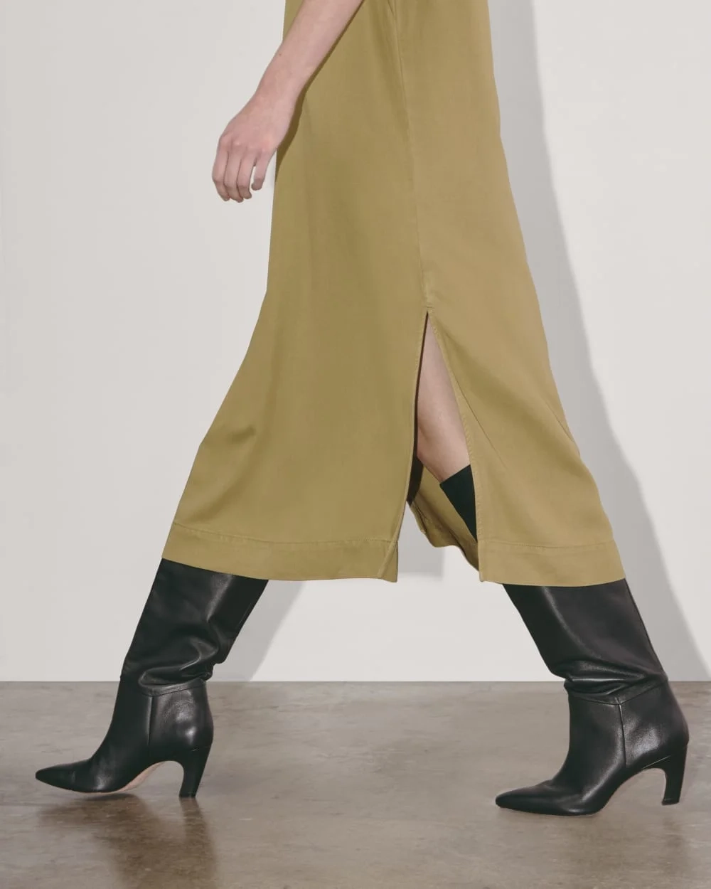 The Relaxed T-Shirt Dress in Buttersoft | Fennel Seed (2)