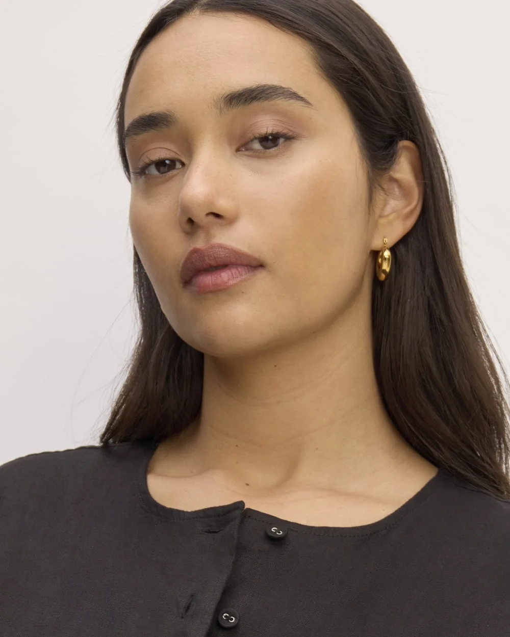 The Popover Shirt in Linen | Black (2)