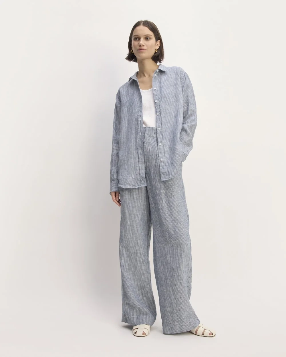 The Must-Have Shirt in Linen | White / Blue (2)