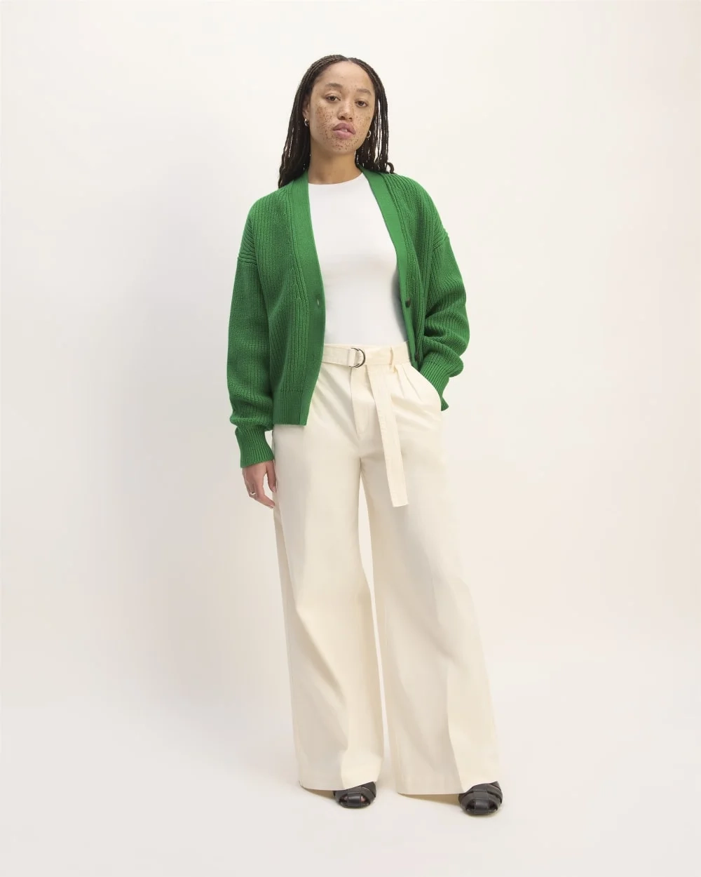 The Boxy Cardigan in Everyday Cotton | Grass Green (2)