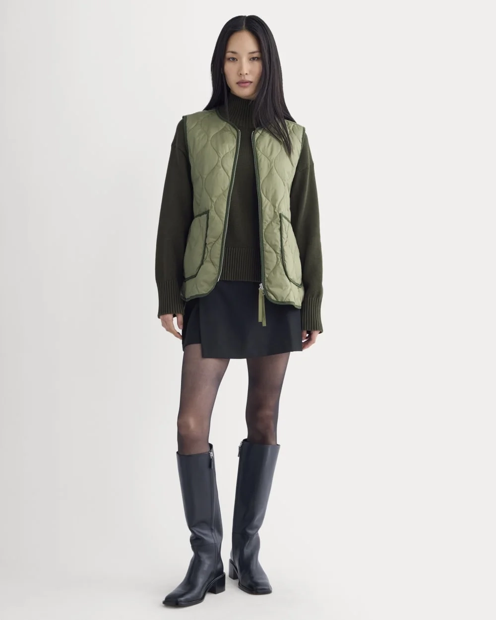 ReNew Quilted Vest | Lichen Green (2)