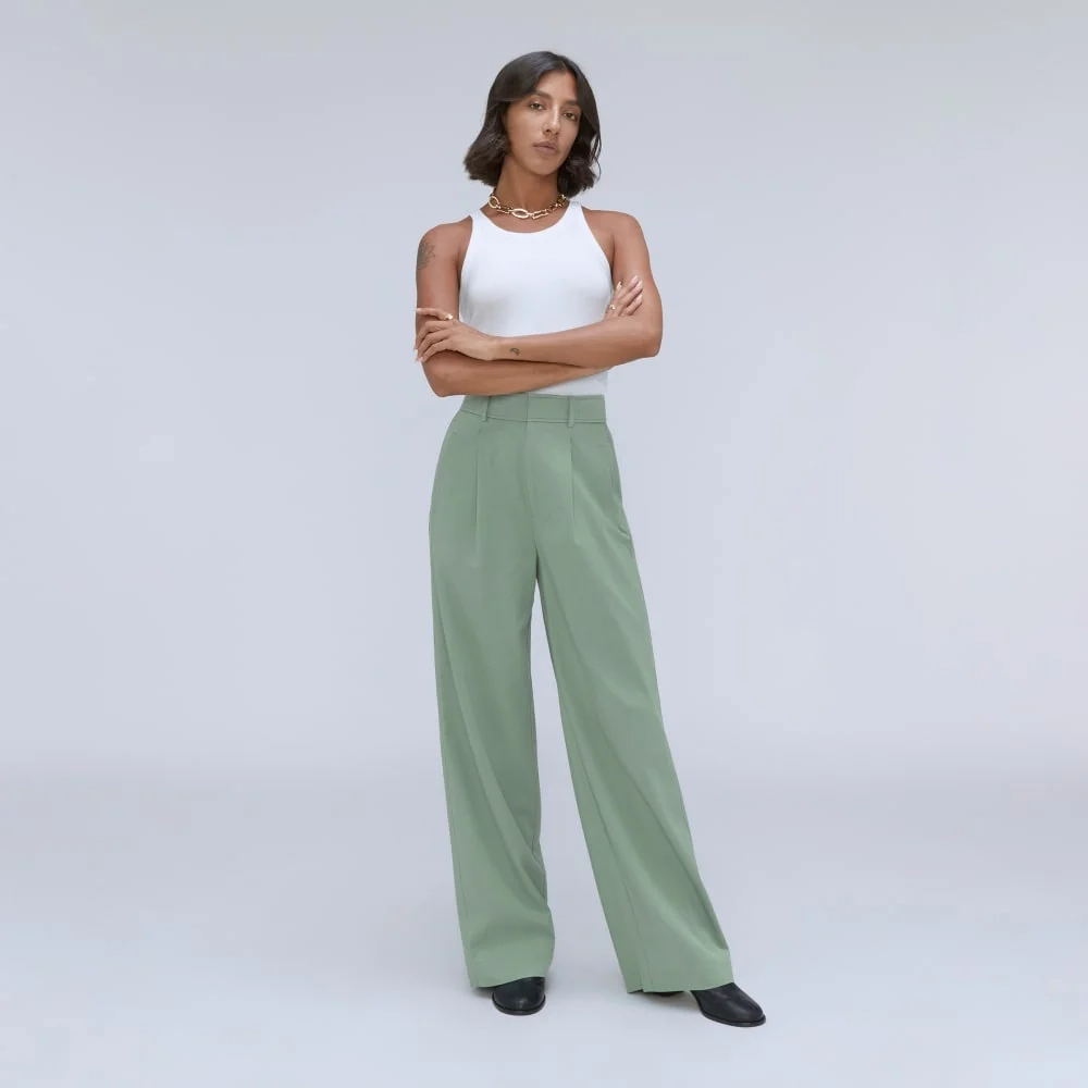 The Draper Pleated Pant in Buttersmooth | Lily Pad | 32" Inseam (3)