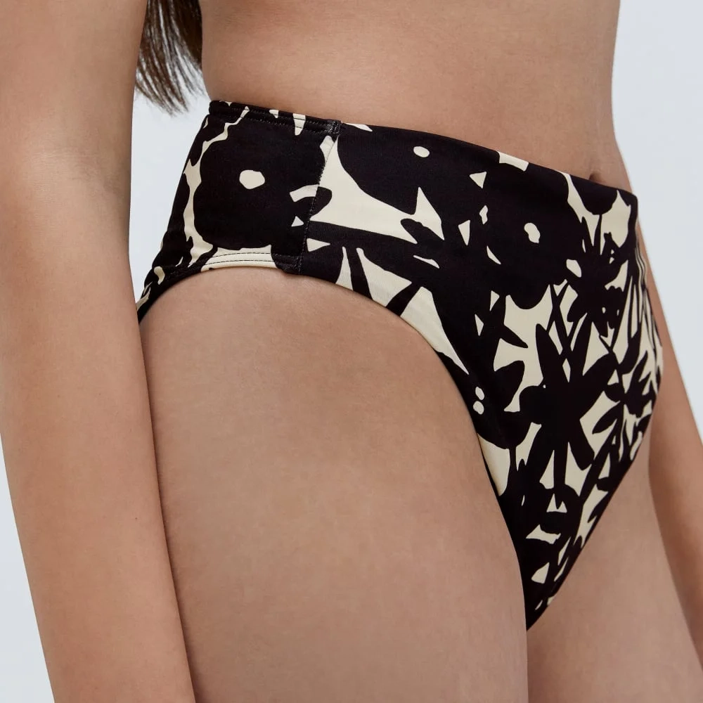 The High-Rise Cheeky Bikini Bottom | Black / Canvas Floral (2)