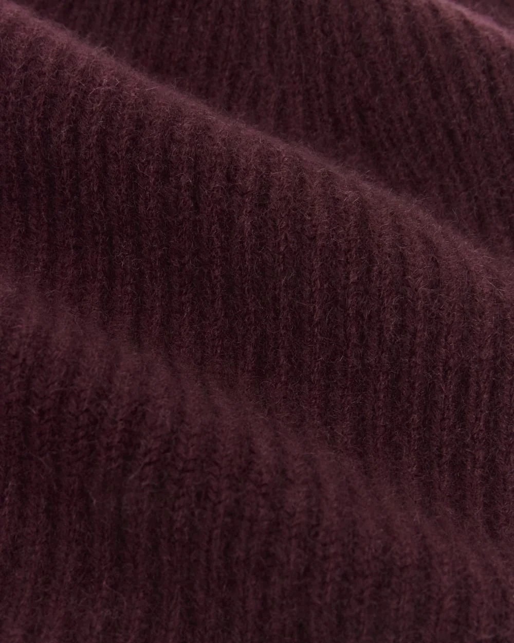 The Cashmere Ribbed Beanie | Wine (2)