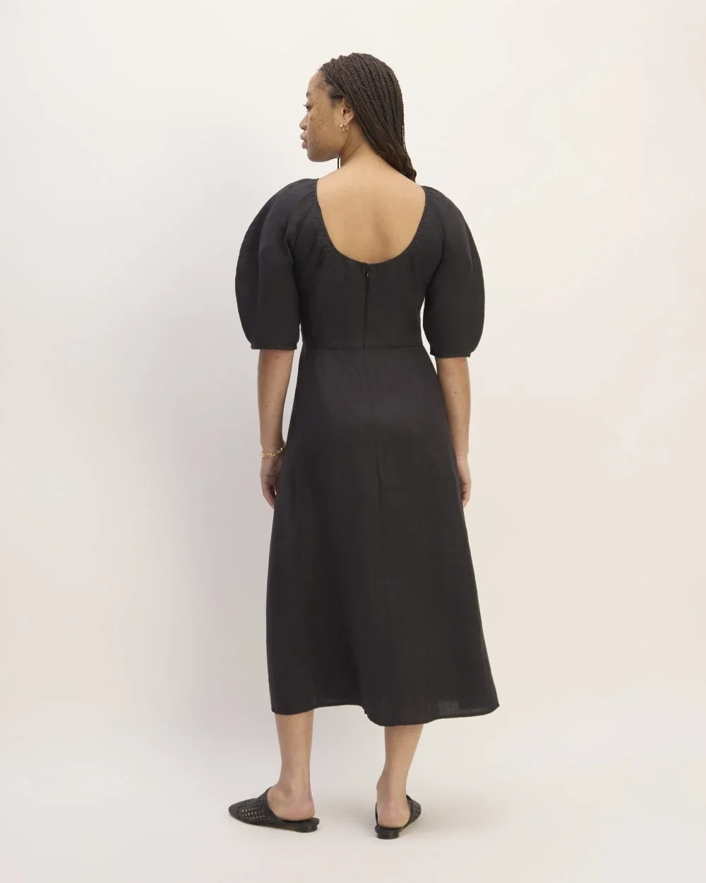 The Linen Short-Sleeve Scoop Midi Dress | Black (2)