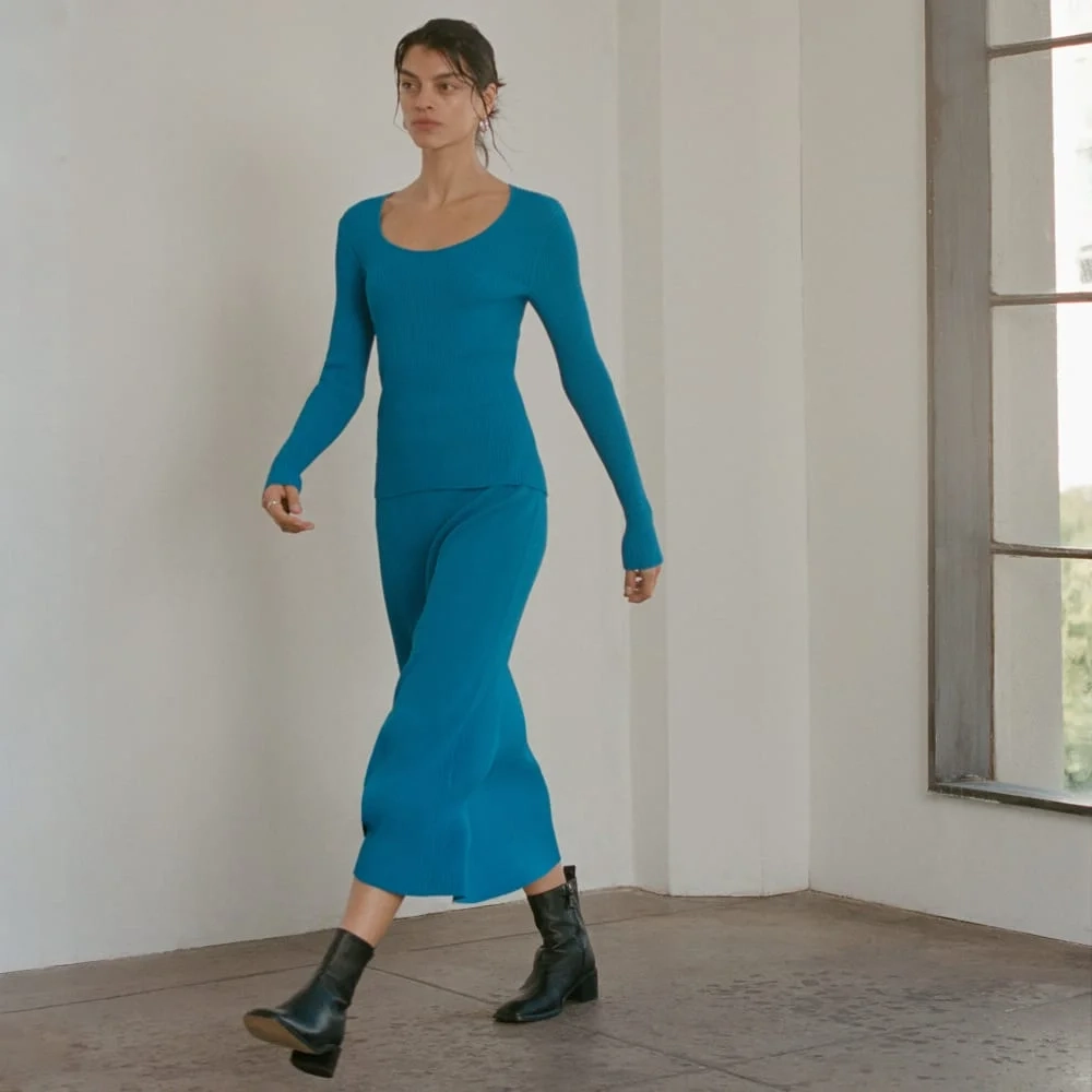 The Ribbed Knit Skirt | Brilliant Blue (2)