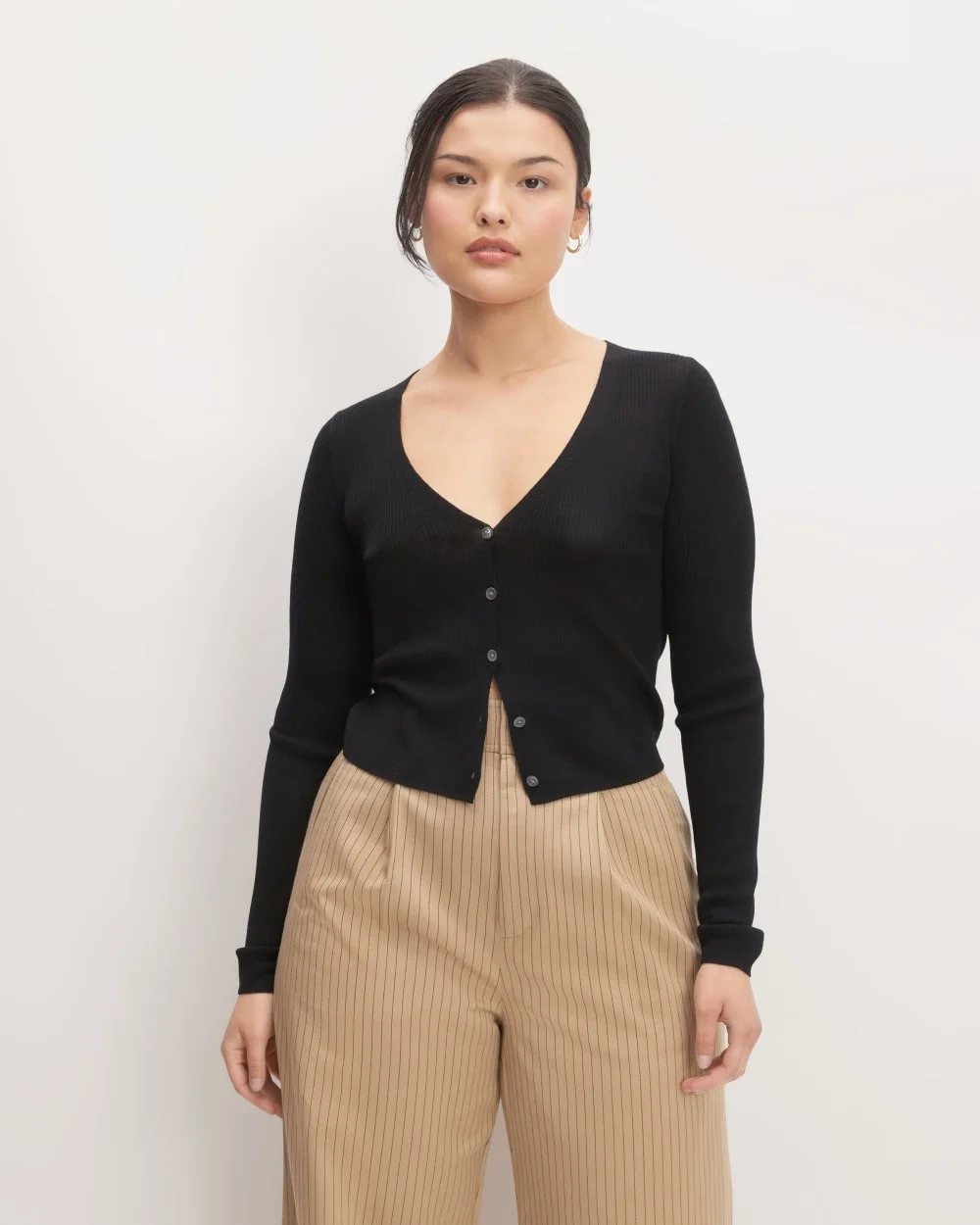 The Cardigan in Ultrasoft Merino | Black (2)
