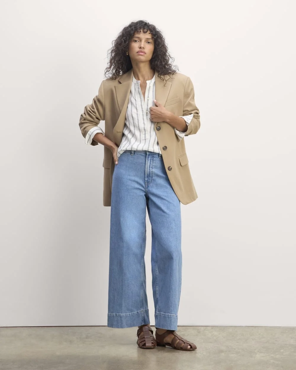 The Henley Shirt in Linen | Bone/Navy (2)
