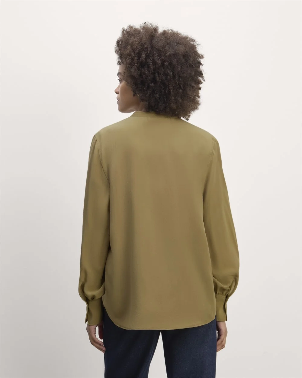 The Henley Shirt in Washable Silk | Fennel Seed (3)