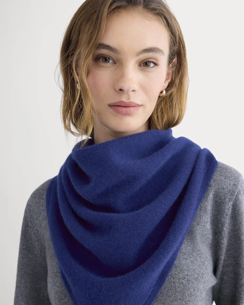 Cashmere Lovergirl Large Kerchief | Cobalt (2)