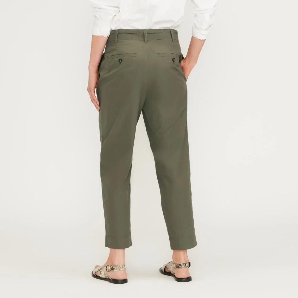 The Poplin Pleated Taper Pant | Kalamata (2)