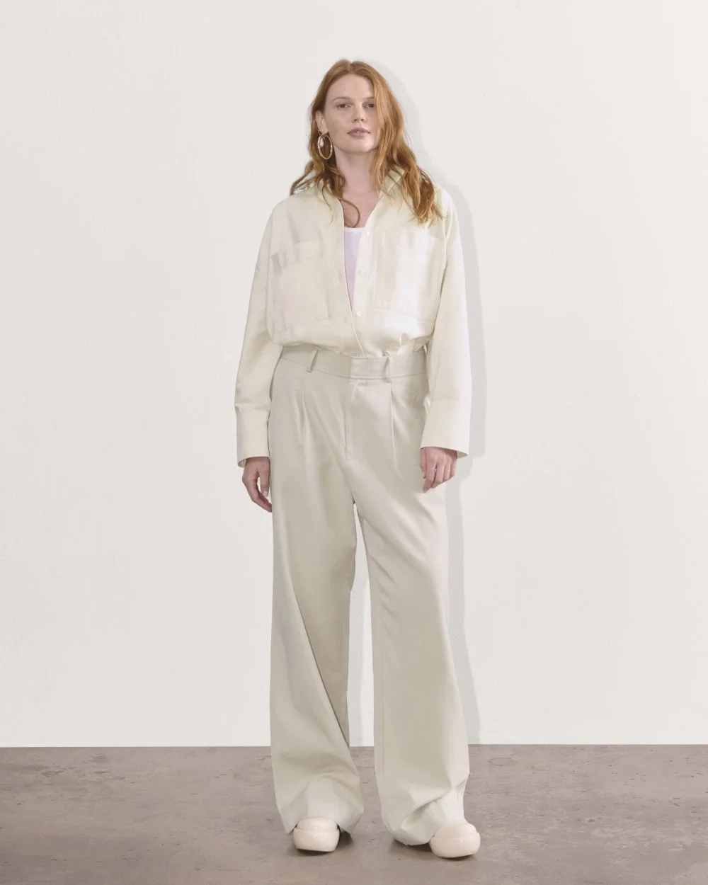 The Draper Pleated Pant in Buttersmooth | Sandstone | 32" Inseam (2)