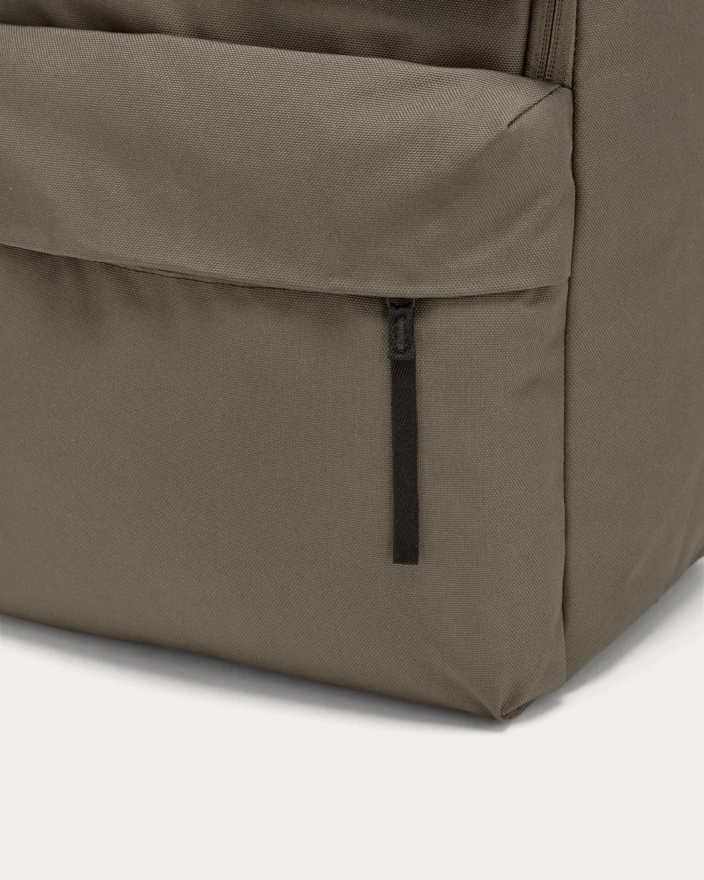 The ReNew Transit Backpack | Warm Charcoal (2)