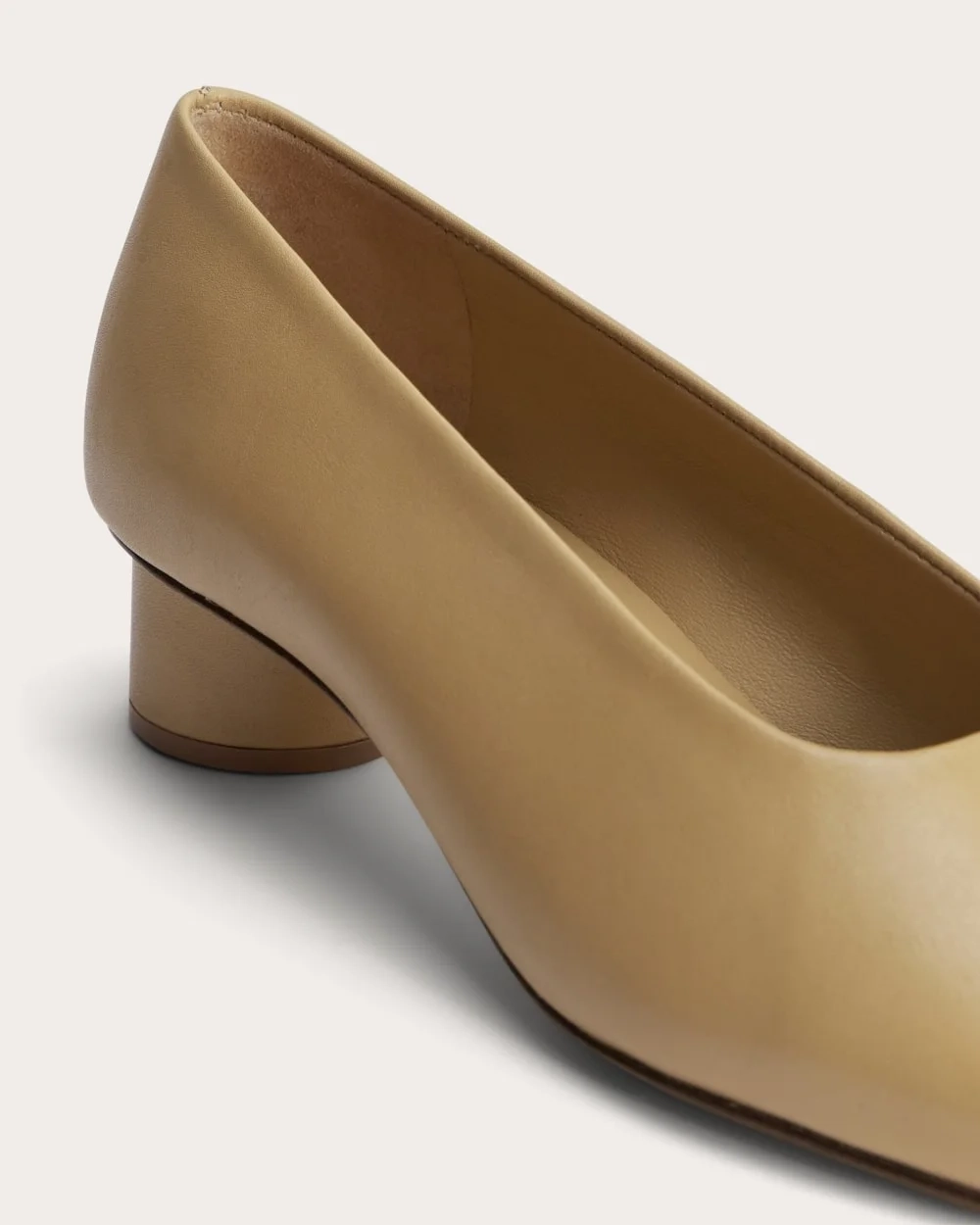 The Gallery Pump | Light Taupe (2)