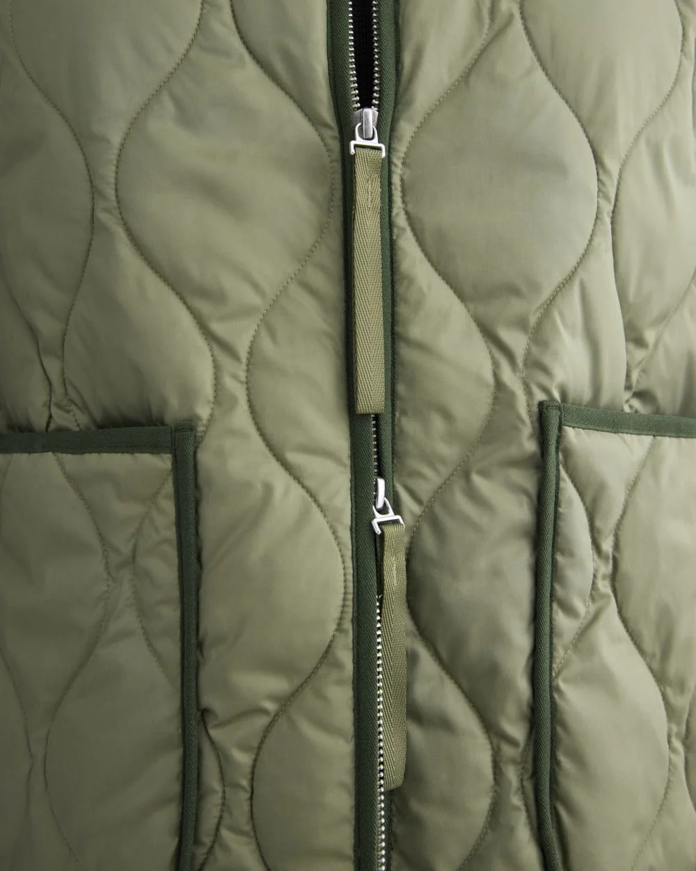 ReNew Quilted Vest | Lichen Green (3)