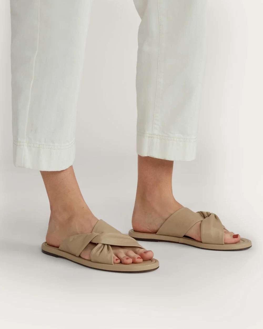The Day Twist Sandal | Warm Khaki (3)