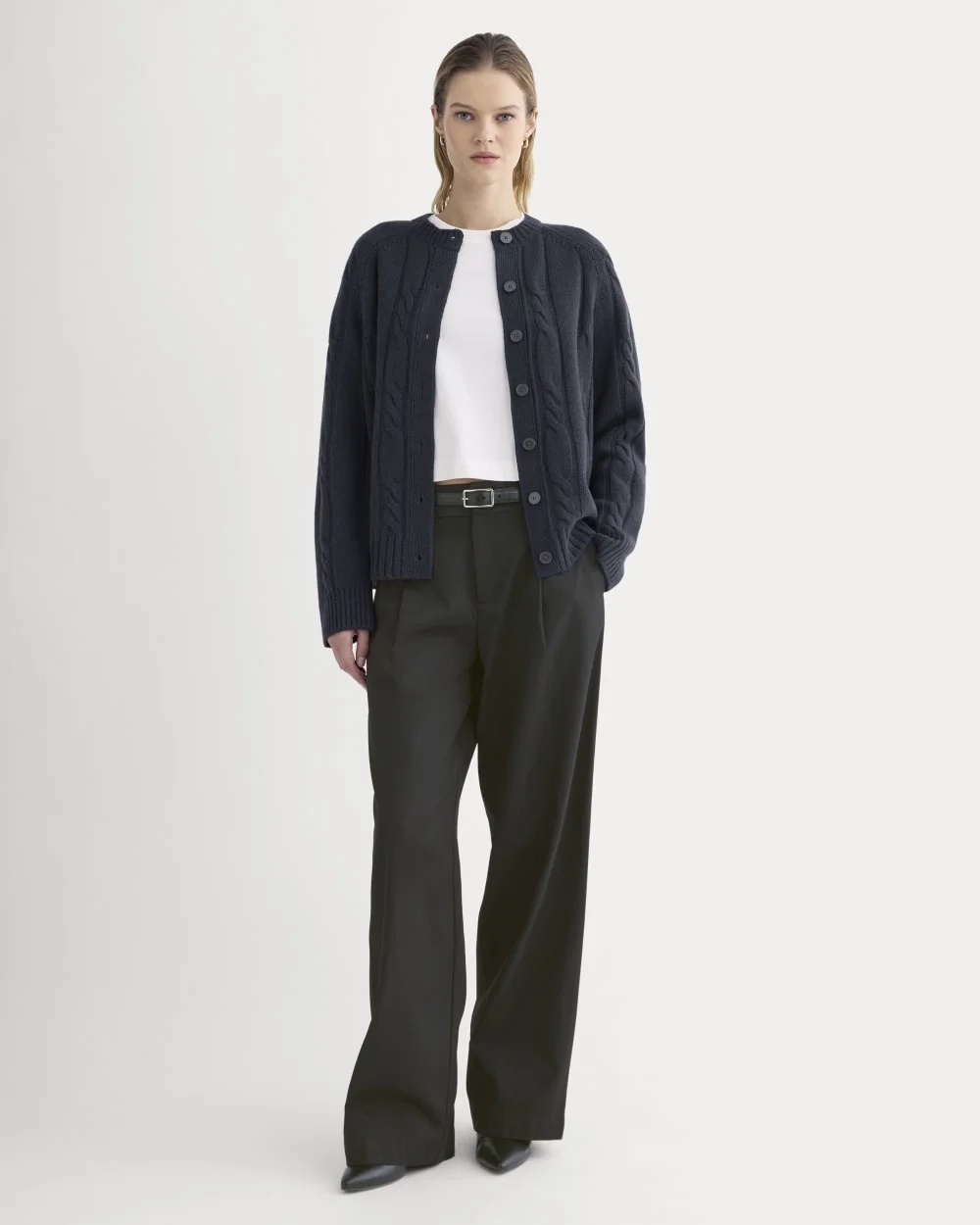 Cable Cardigan in Extrafine Luxe Merino | Navy (2)