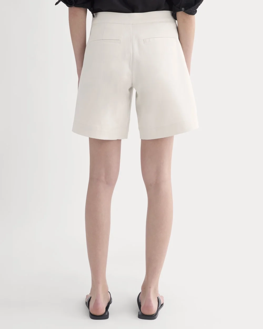 Side-Panel Tailored Short | Birch (2)