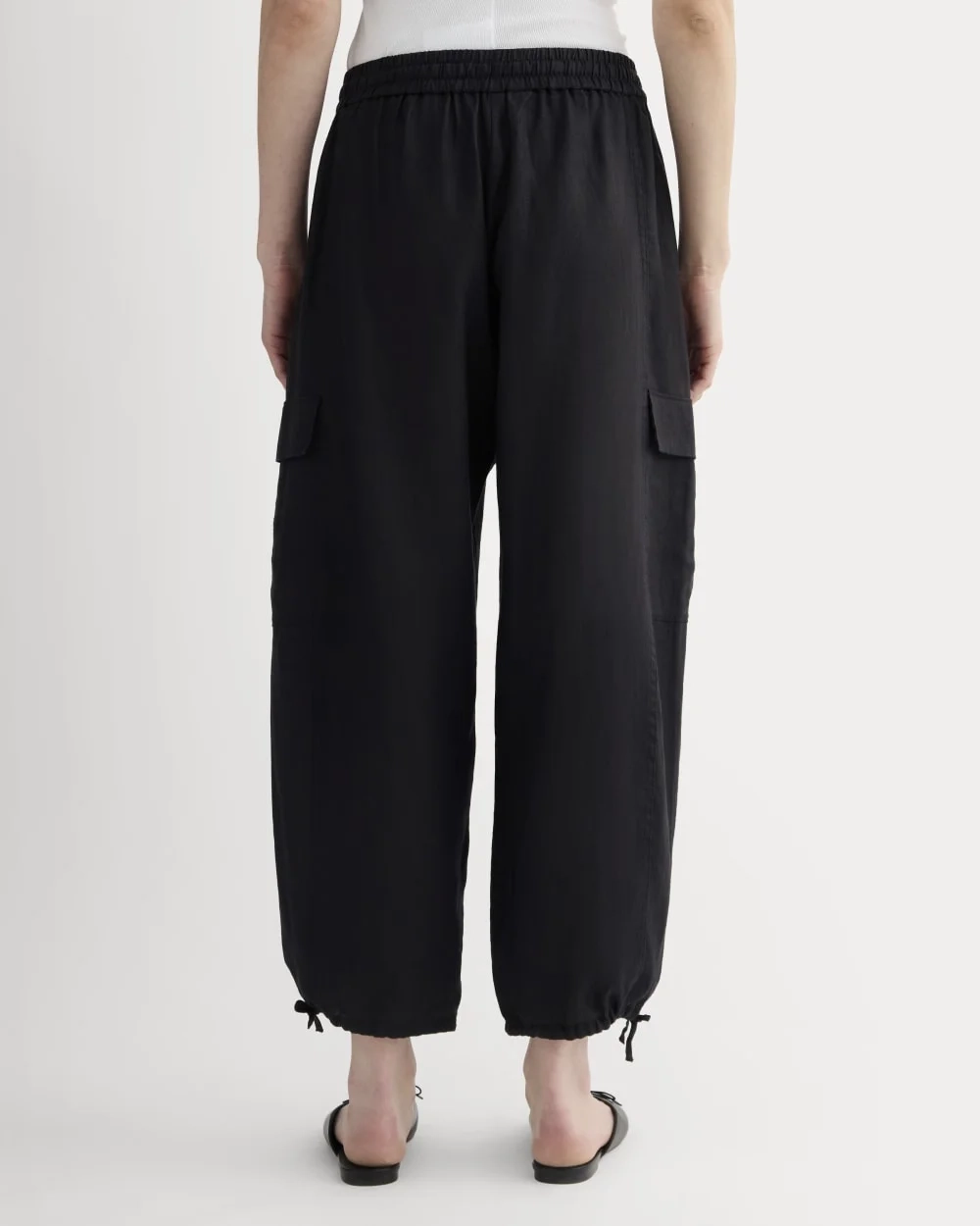 The Cargo Curve Pant in Linen | Black (2)