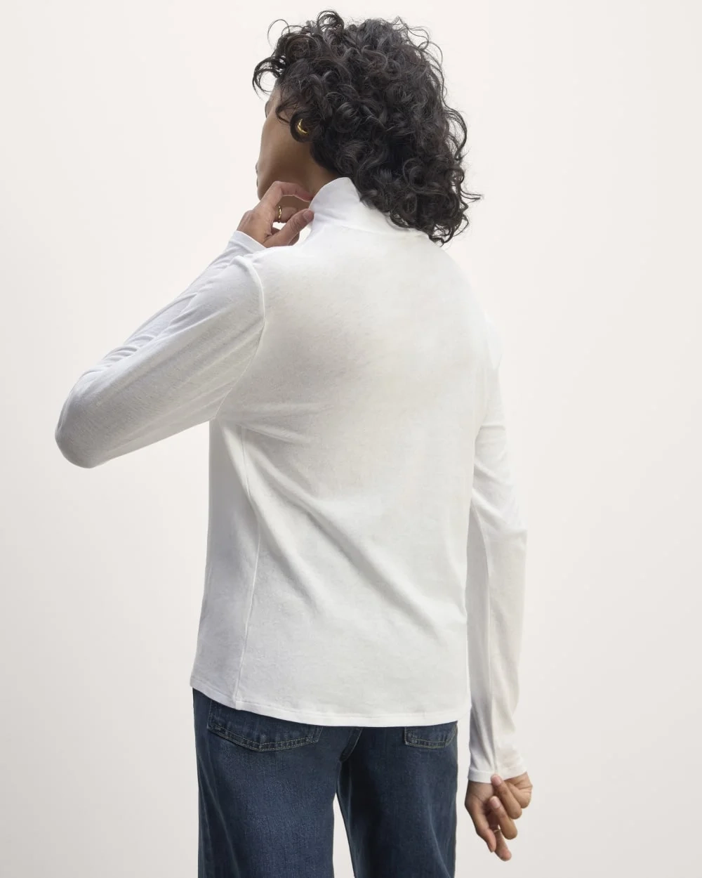 The Air Turtleneck | White (2)