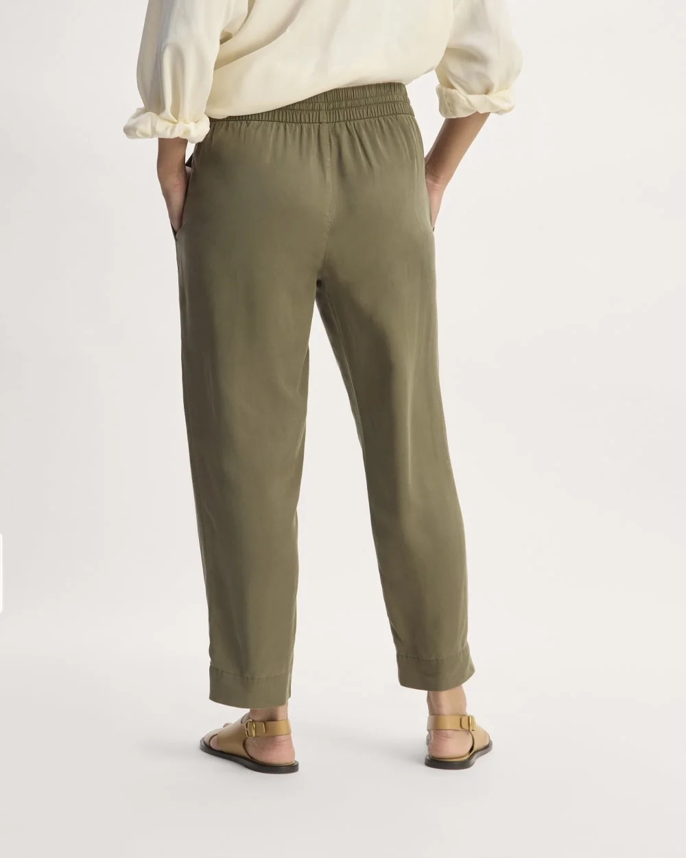 The Tapered Pant in Butterlite | Kalamata (3)