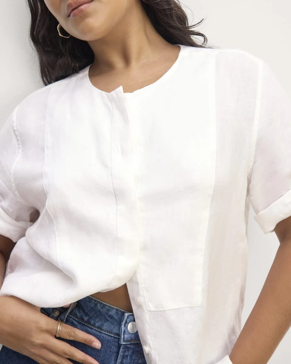 The Bib Shirt in Linen | White (3)