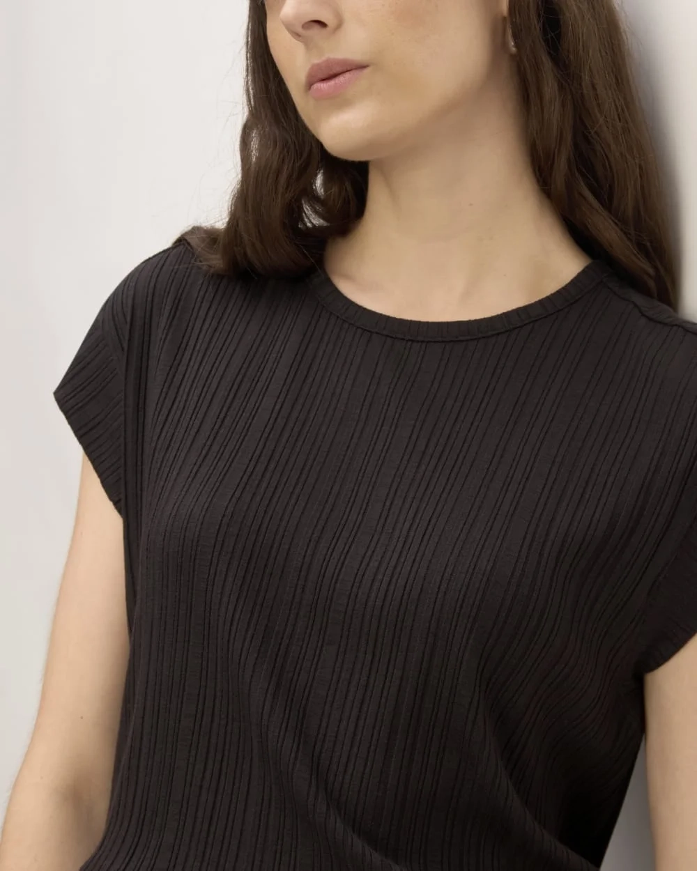 The Rib Muscle Tee | Black (3)