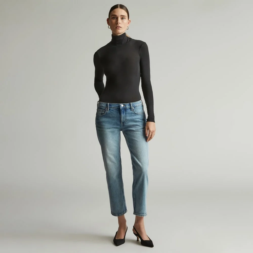 The Low-Rise Shortie Jean | Vintage Light (4)