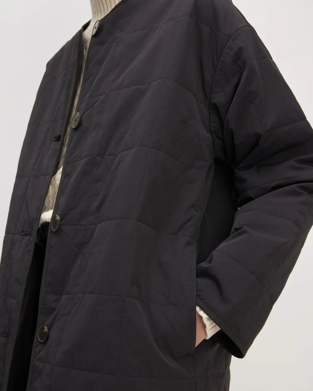 The ReNew Quilted Long Liner | Black (3)