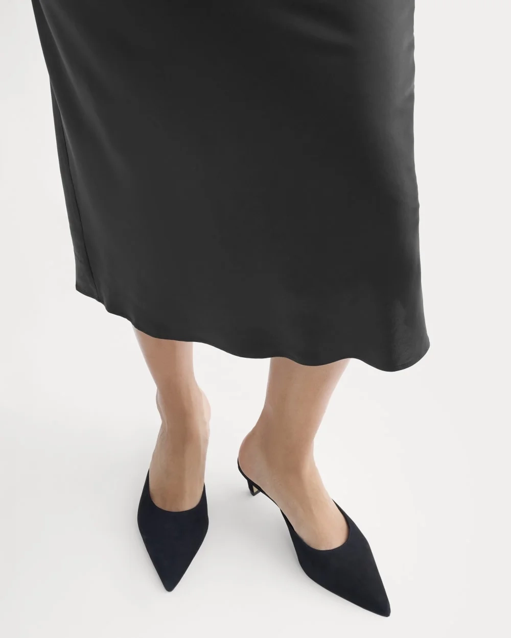 Slip Skirt in Silk Charmeuse | Black (2)