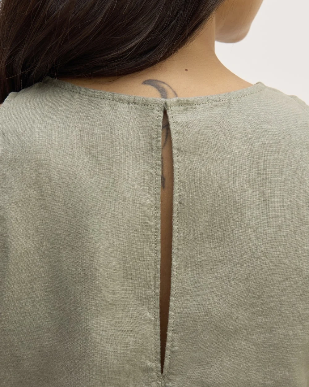 The Linen High-Neck Tank | Sage Green (3)