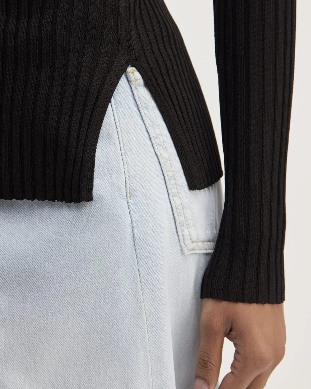 The Viscose Knit Crew | Black (2)