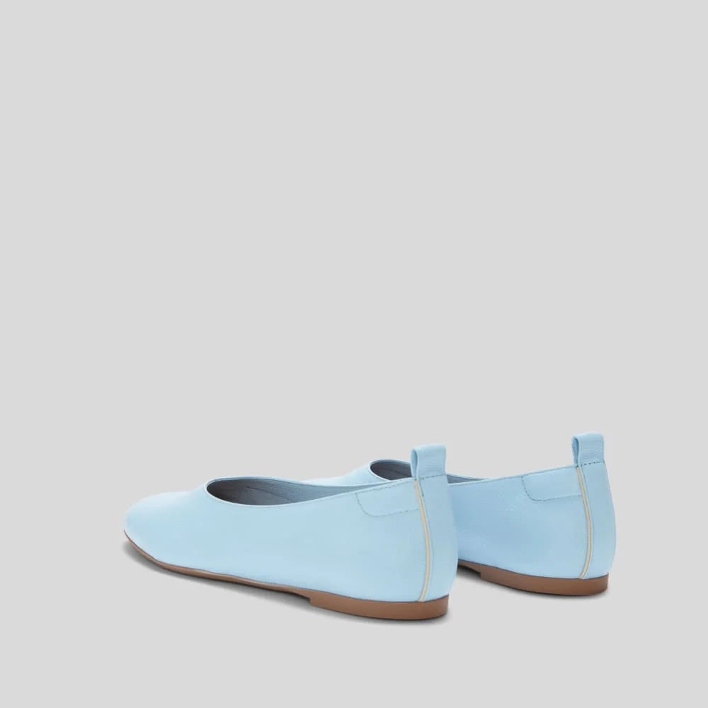 The Day Glove in Narrow Fit | Clear Sky Blue (2)