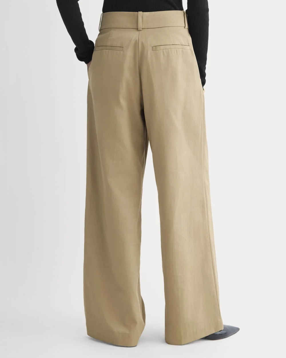 Wide-Leg Trouser in Buttersmooth | Ash Brown | 30" Inseam (4)