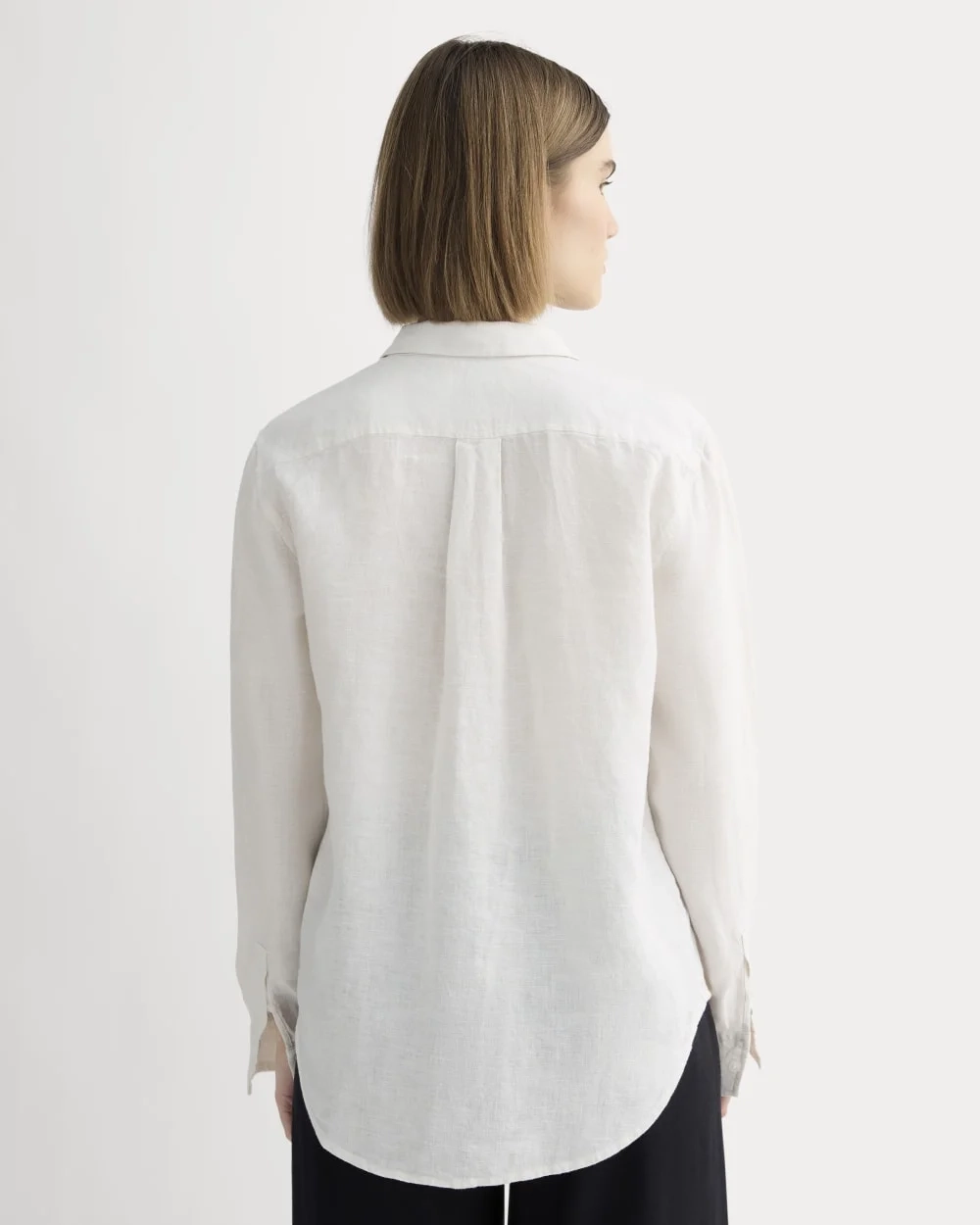The Must-Have Shirt in Linen | Natural Chambray (2)