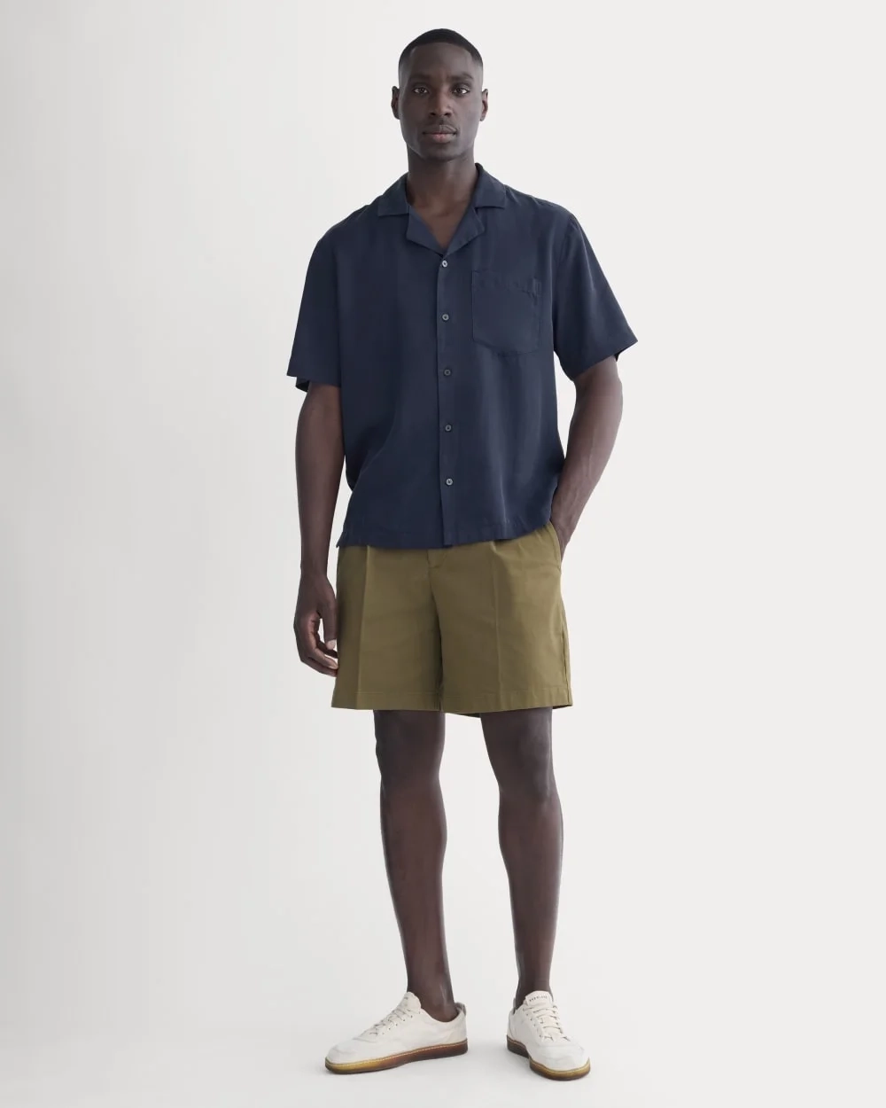 The Resort Shirt in Butterlite | Navy (2)