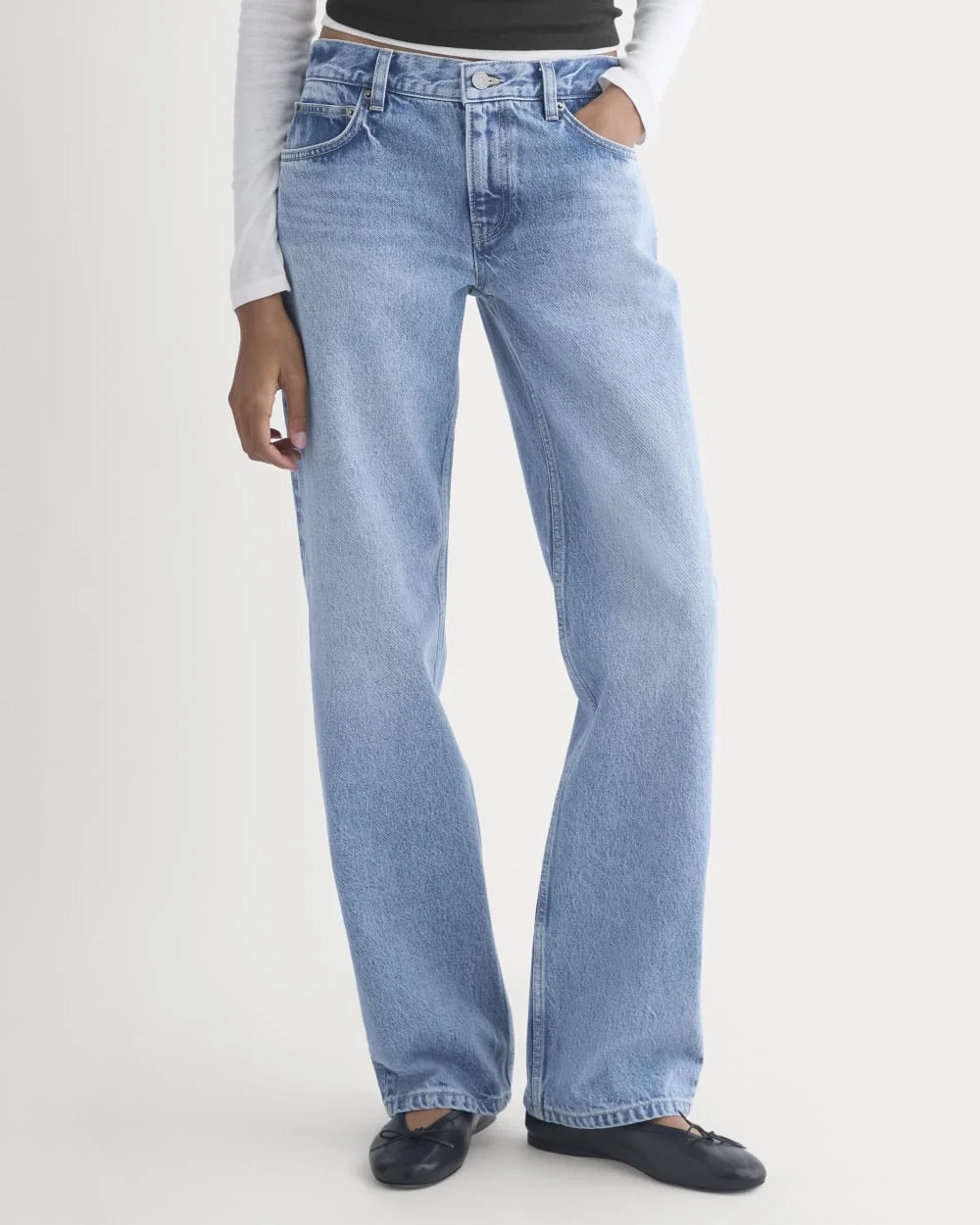 Everlane x Elena Bonvicini La Brea Low-Rise Baggy Jean | Crystal Cove Indigo (4)
