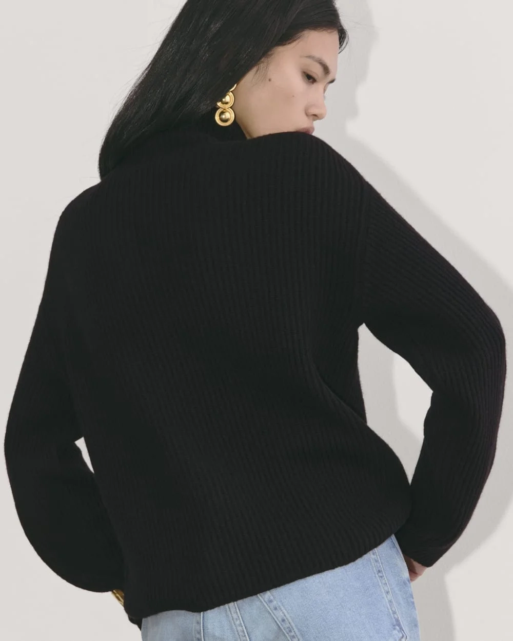 The Fisherman Turtleneck in Wool Cashmere | Black (2)