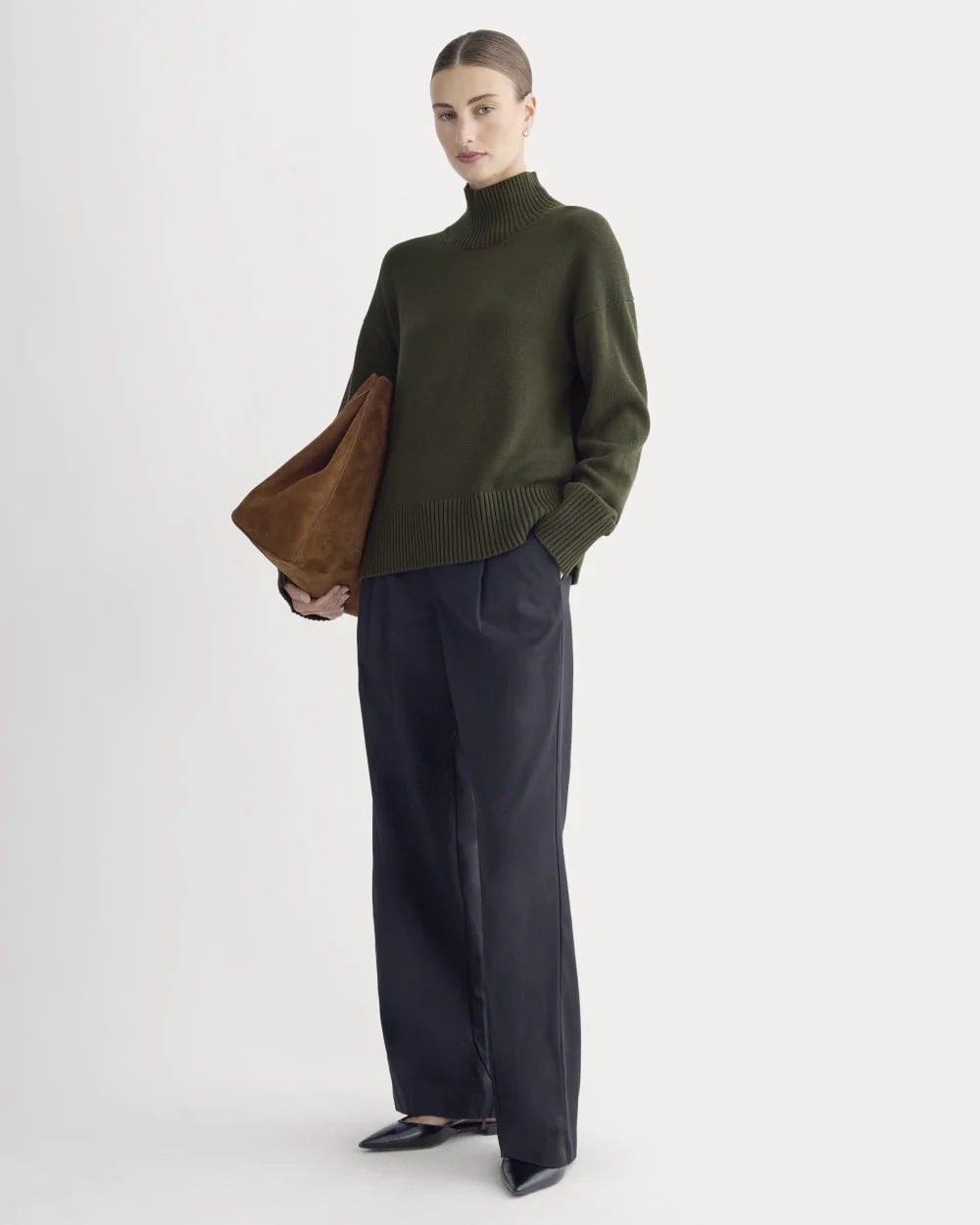 The Boxy Turtleneck in Everyday Cotton | Dark Green (2)