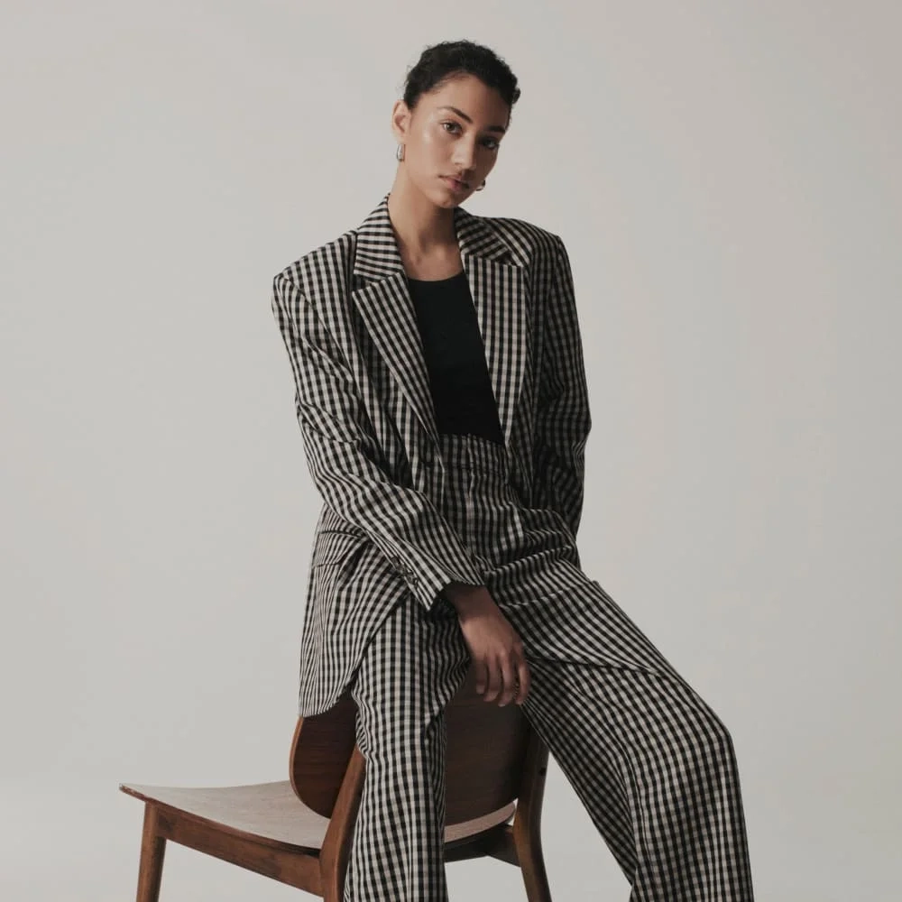 The Draper Pleated Pant in Buttersmooth | Khaki / Black | 32" Inseam (4)