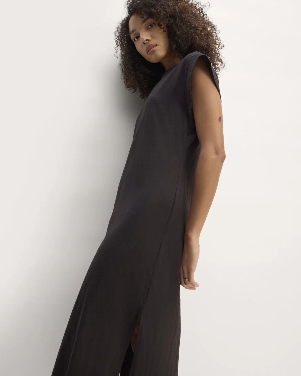 The Muscle Tee Midi Dress | Black (4)