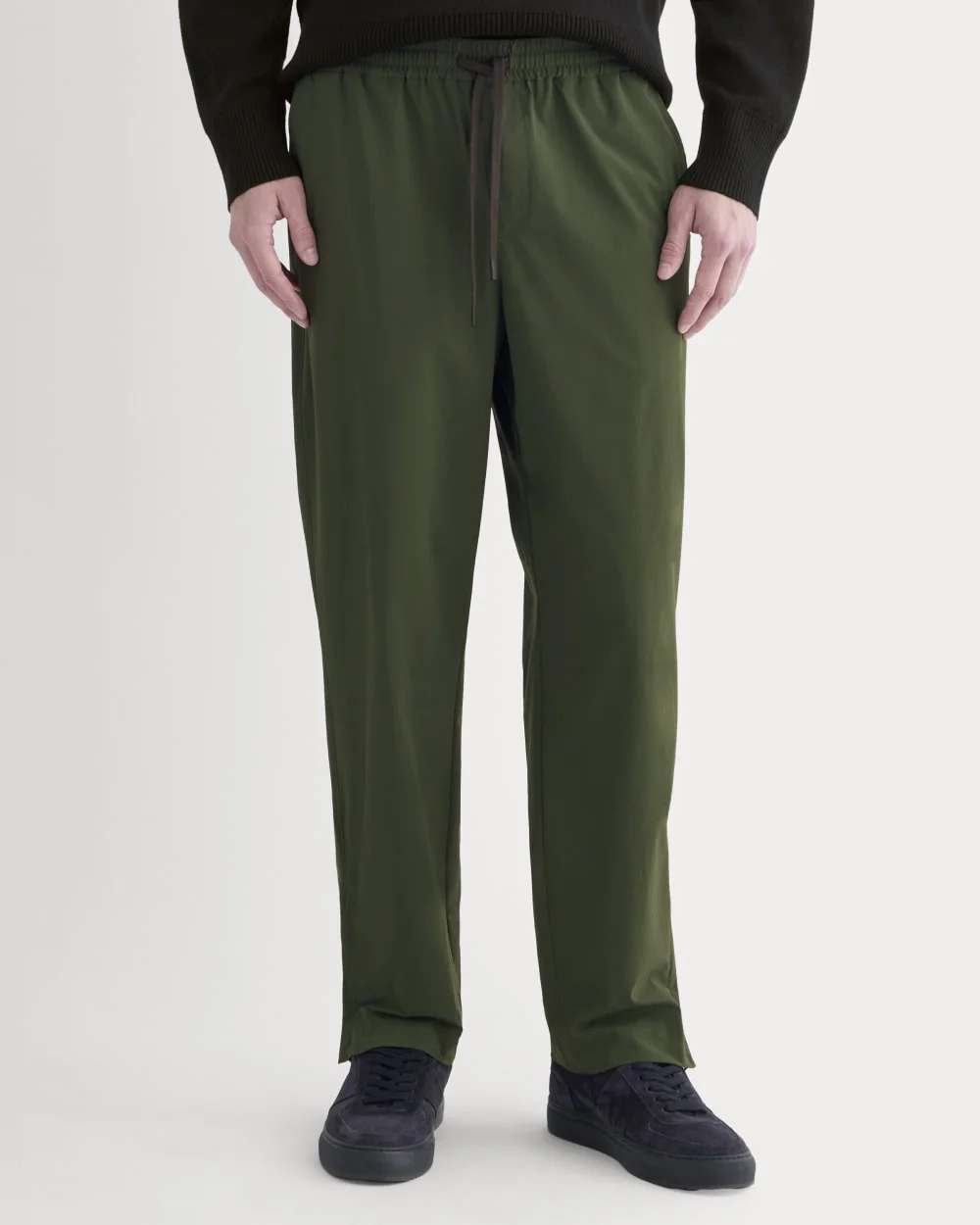 Transit Recycled Nylon Jogger | Dark Forest (2)