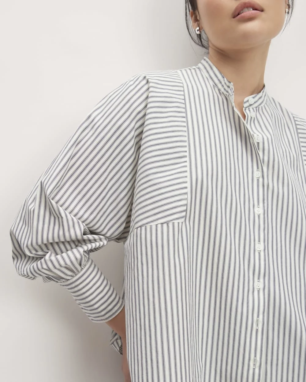 The Oversized Raglan Shirt | Bone/Navy (2)