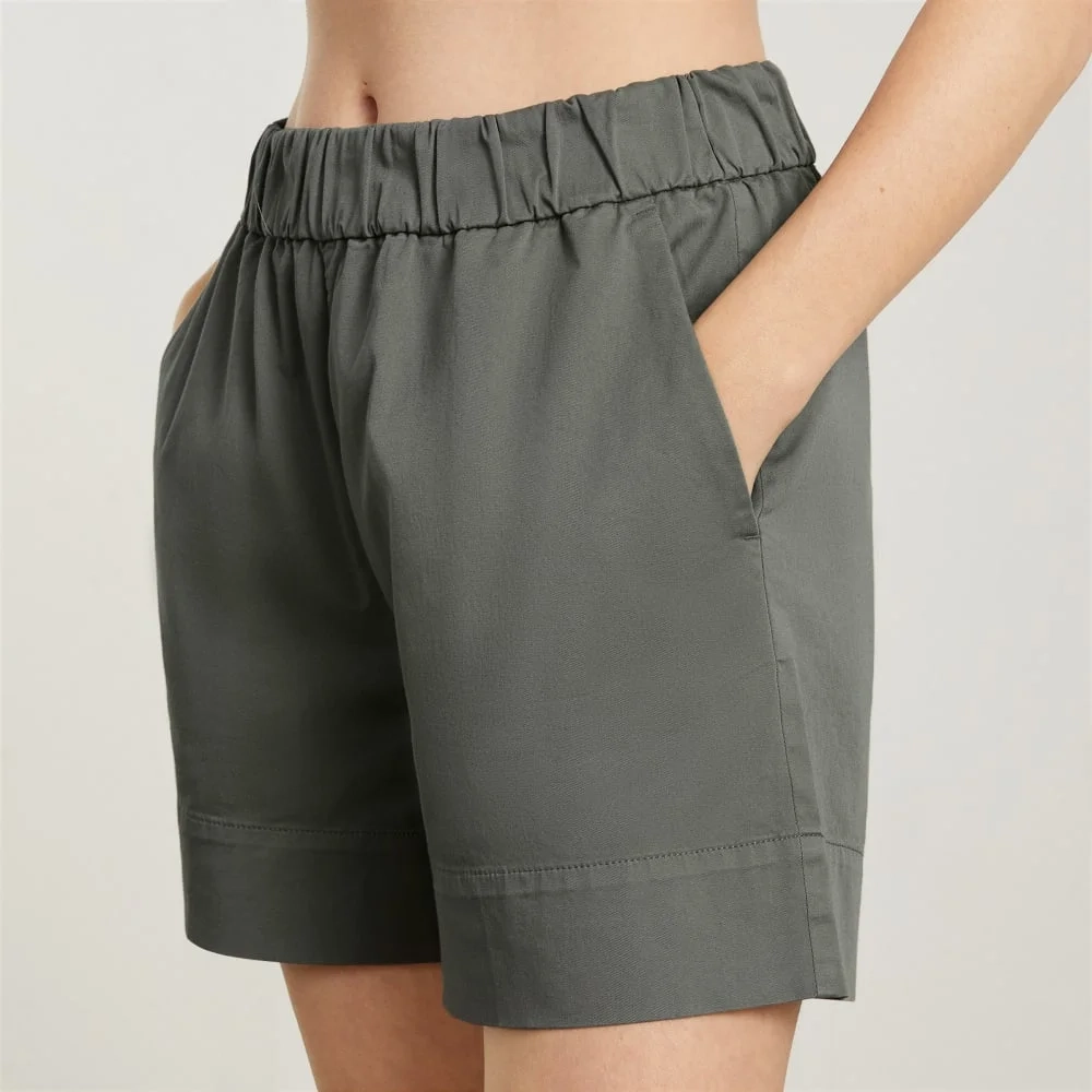 The Easy Short | Pewter Green (2)