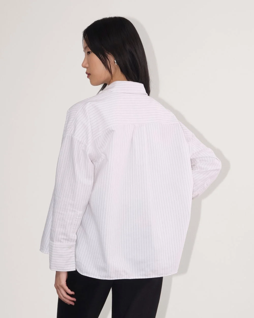 The Boxy Oxford | White / Black (2)