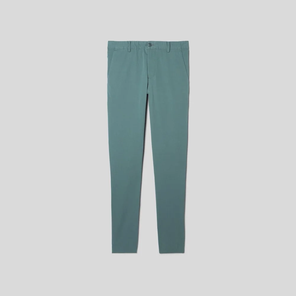 The Performance Traveler Chino | Green Balsam (2)