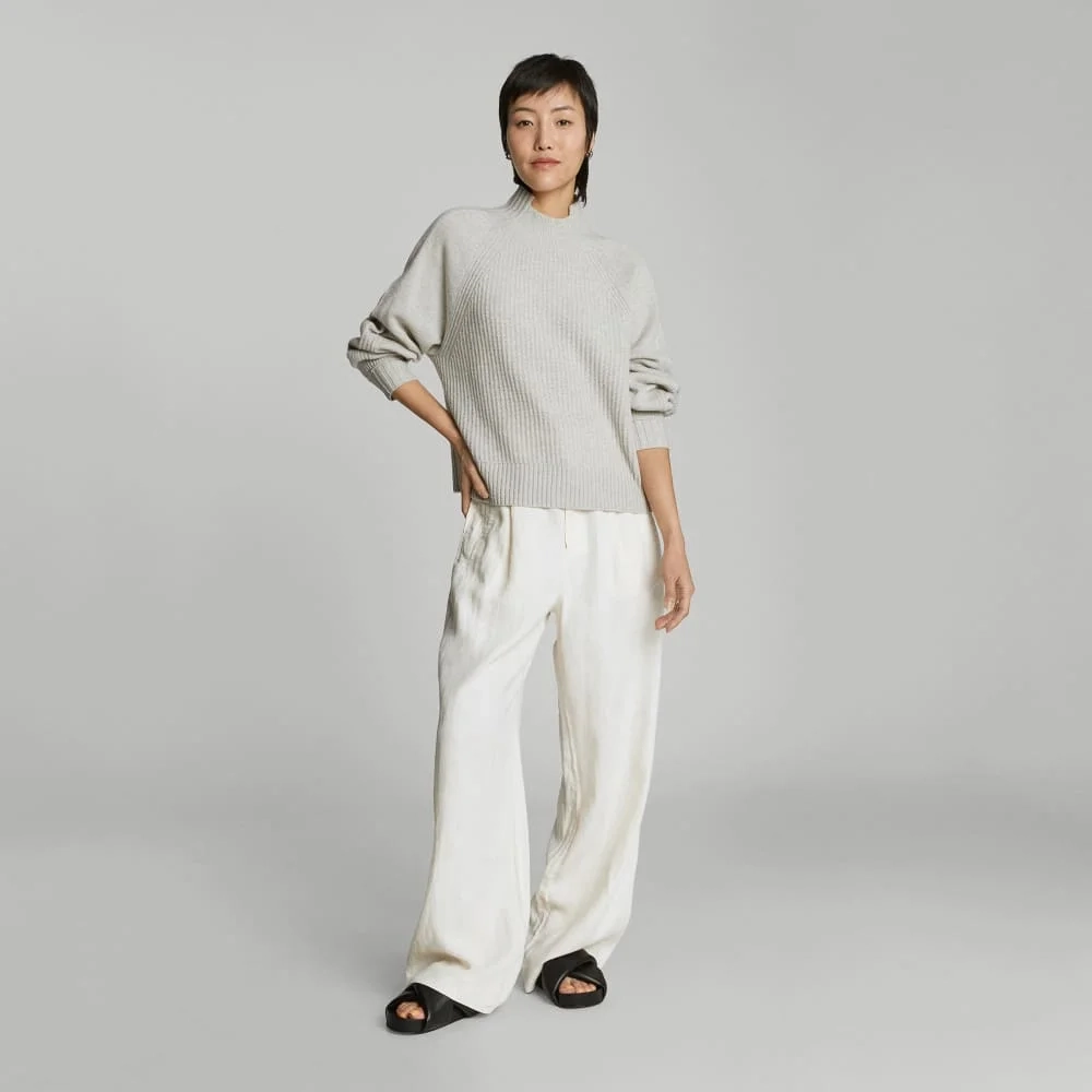 The Cashmere Ribbed Turtleneck | Pale Heathered Grey (2)