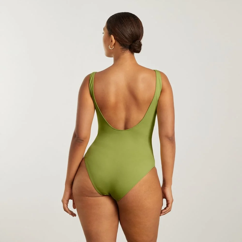 The Square-Neck One-Piece | Pepper (4)