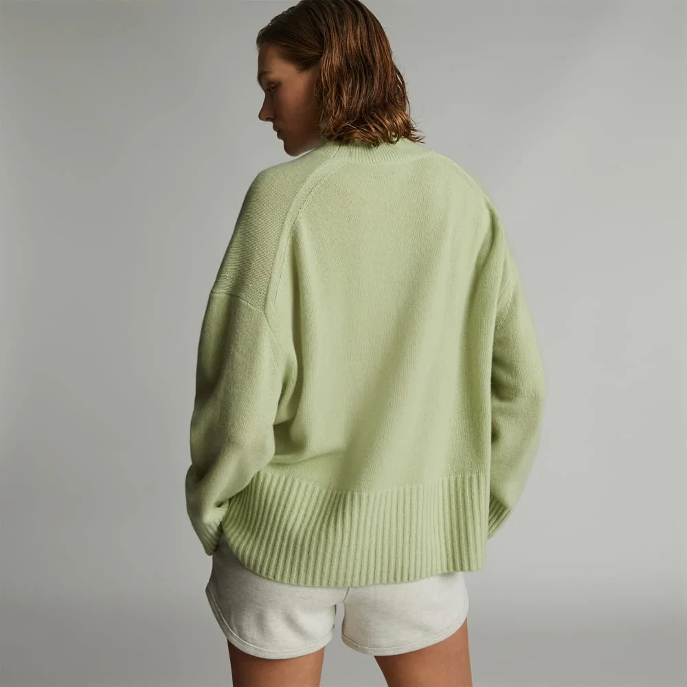 The Cashmere Oversized Turtleneck | Seafoam Green (5)